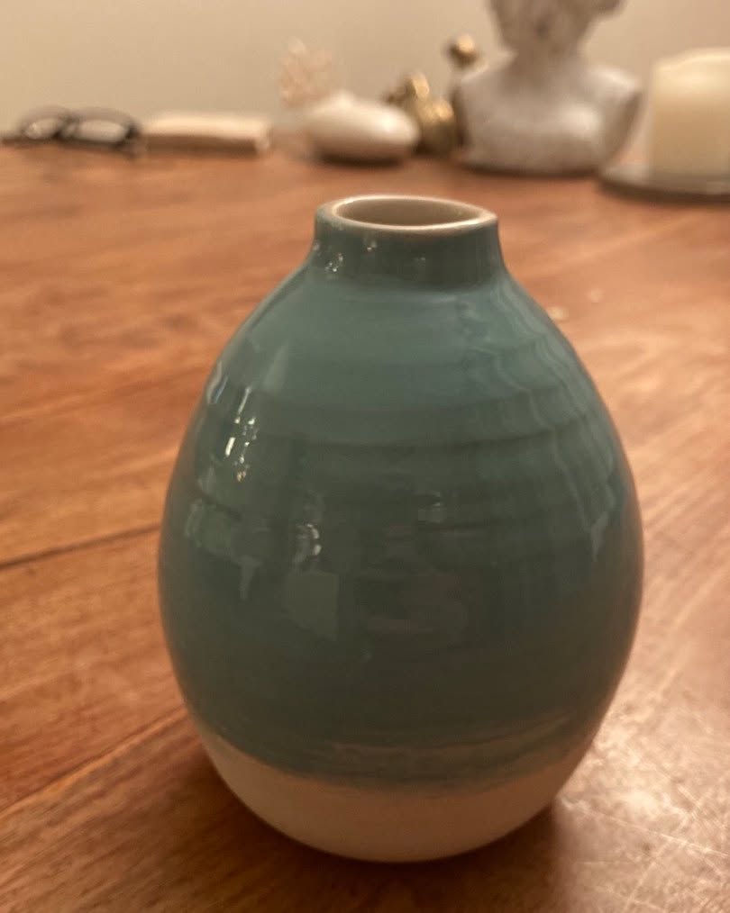Vase bouteille à l'émail céladon bleu-gris